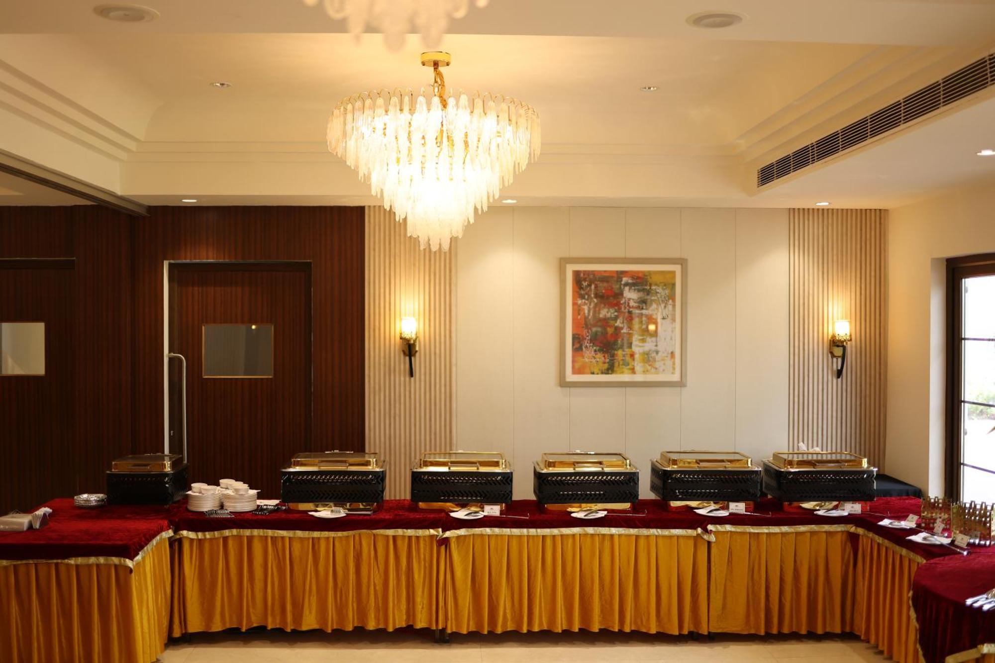 Black Mango Resort Kala Amb Экстерьер фото